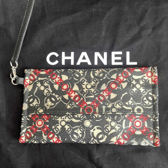 🌟CHANEL! COCO red logo tote. removable pouch. - Picture 9 of 11